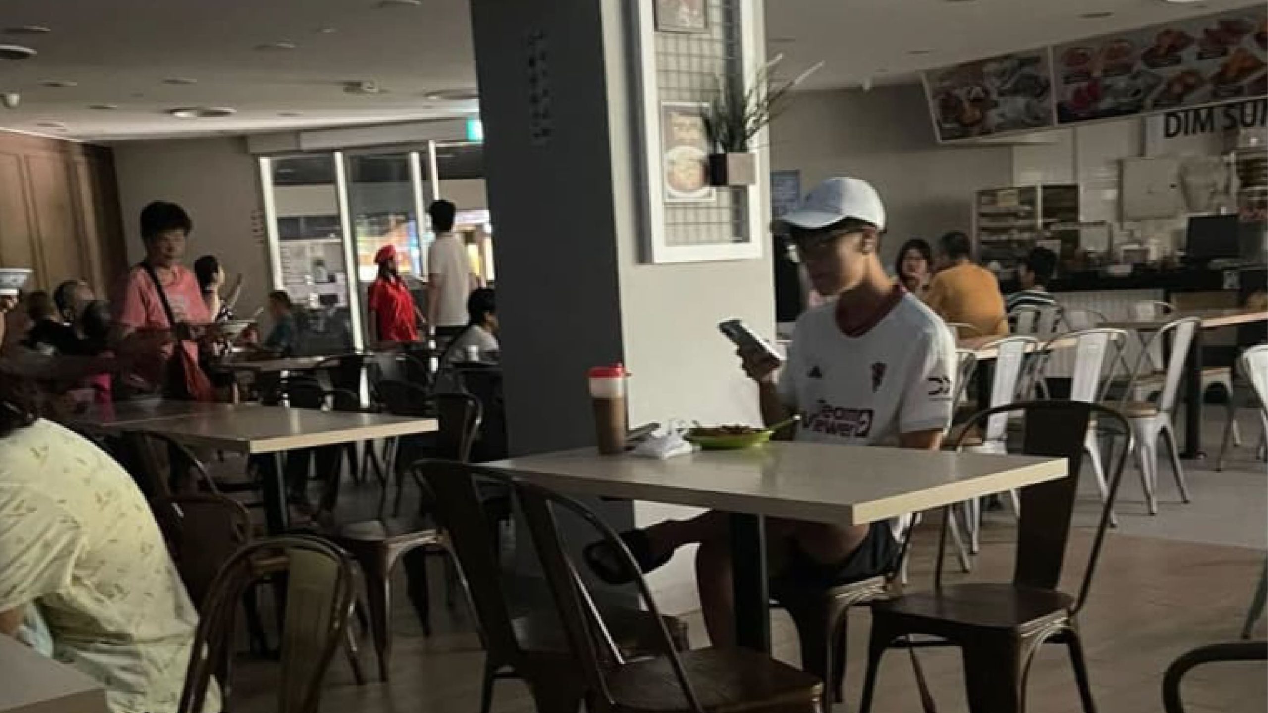 Brief Power Outage Affects Parts of Hougang: EMA and SP Group Investigating