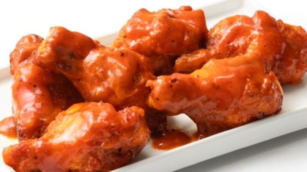 Pizza Hut Singapore Launches Sichuan Roasted Chicken Pizza in New Season of Spice Menu