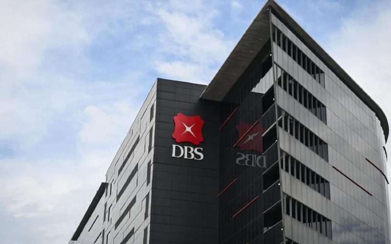 DBS Reports Record Earnings, Announces $1,000 Staff Bonus and New Dividend for 2025
