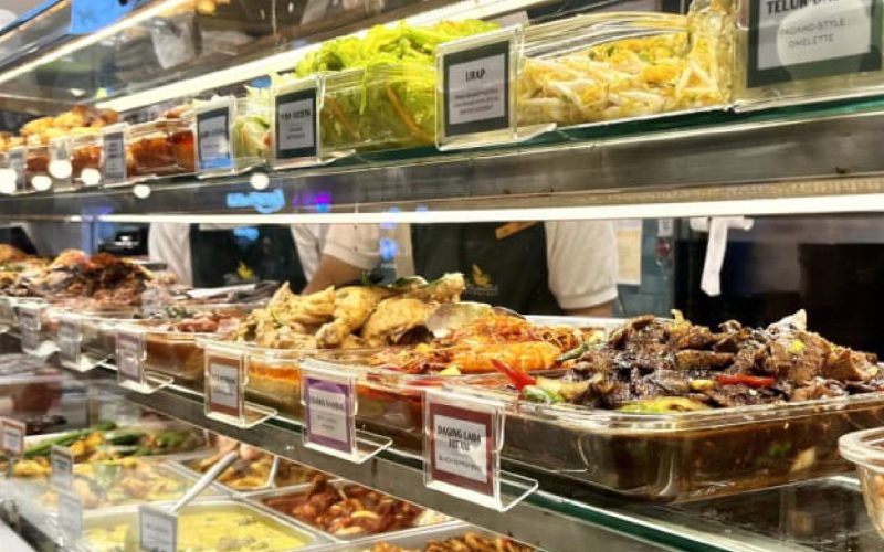 Hjh Maimunah’s Colour-Coded Nasi Padang Pricing: Does It Really Help Customers?