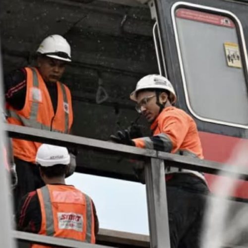 No Trains Between Jurong East and Buona Vista Until Friday: Extensive Damage Delays Services