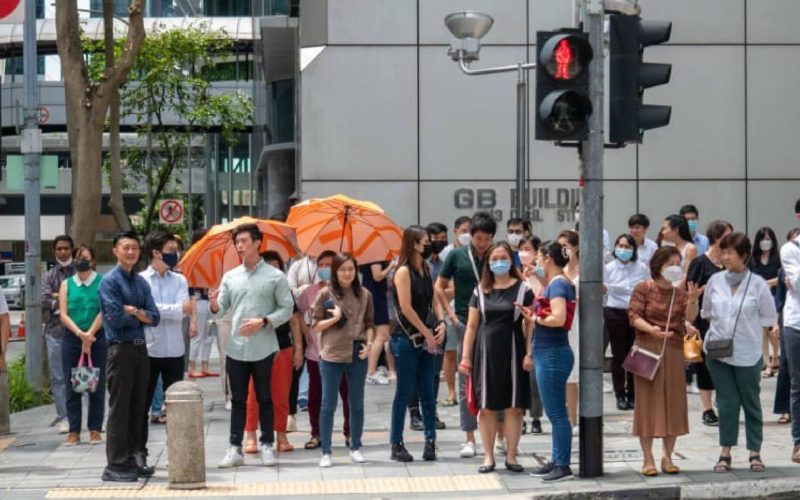 Rising Cost of Living Pushes Singapore’s Middle-Aged Population to Borrow More